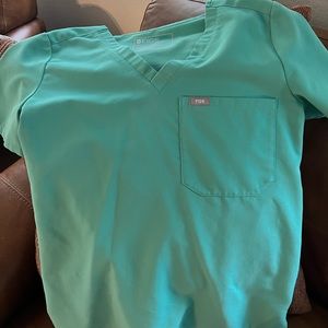 Figs Catarina one pocket scrub top Small surgical green